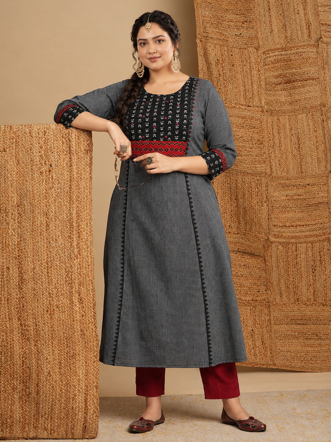 Plus Size A-Line kurta highlighted with the Contrast color hand mirrors.
