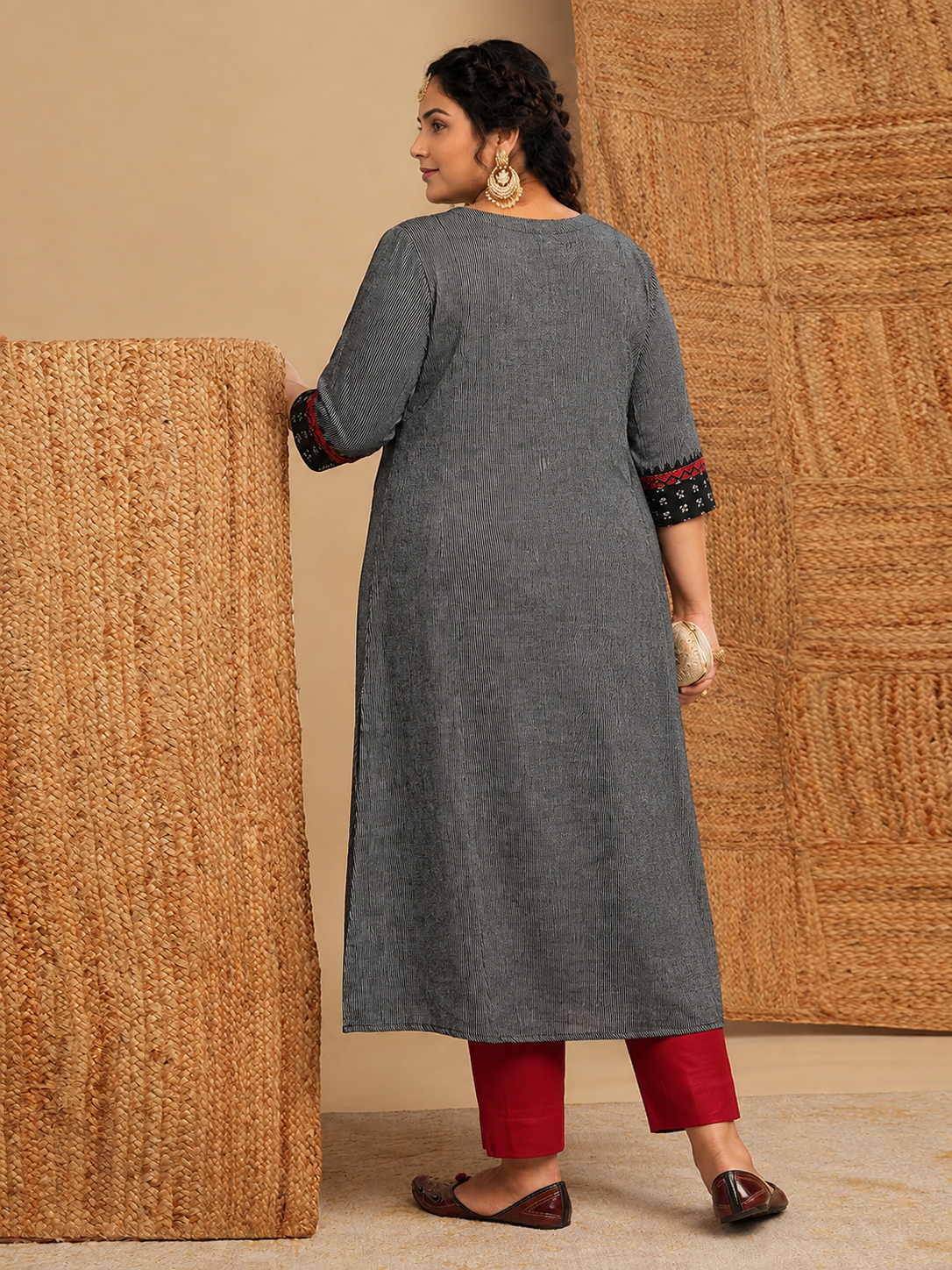 Plus Size A-Line kurta highlighted with the Contrast color hand mirrors.