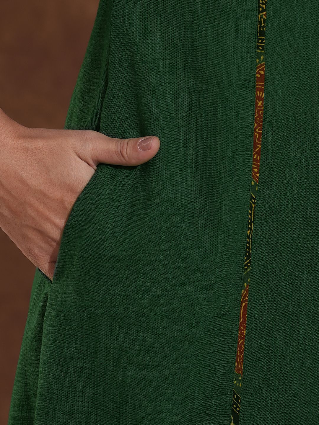 Plus Size-Elegant A-Line Cotton Slub Kurta with Thread and Mirror Embroidery and Pocket