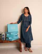 Box pleated dobby kurta in A-Line fit with hand embroidery and pocket.
