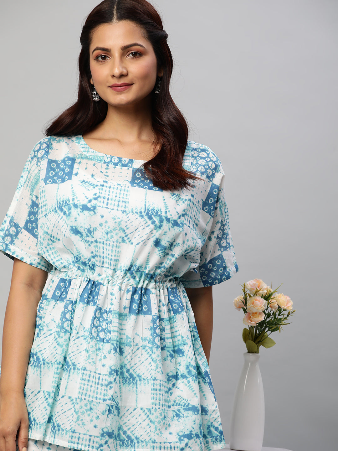 Printed co-ord set with knot detailling on the waistline