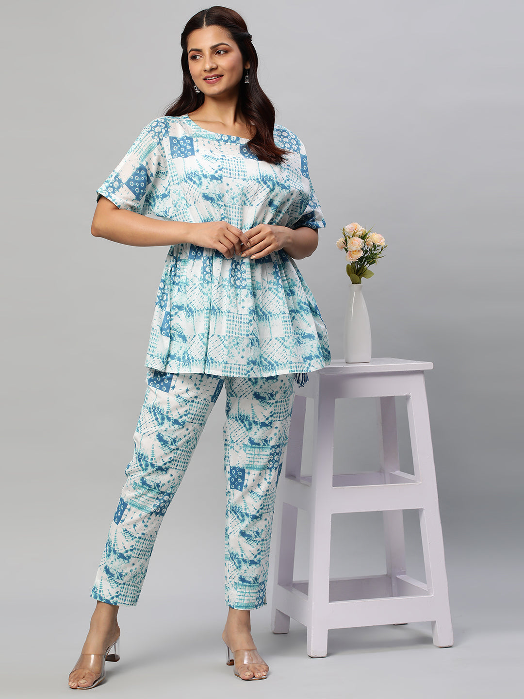 Printed co-ord set with knot detailling on the waistline