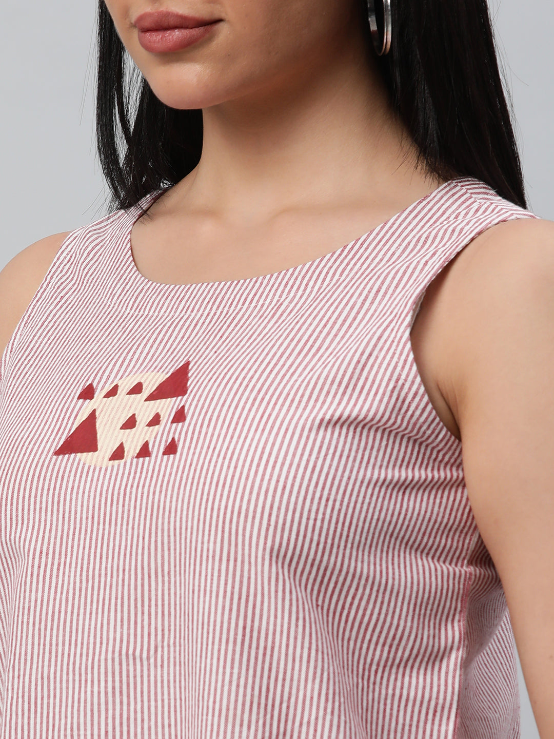 A jacket style 3 pieces co-ord set with shawl collar detail