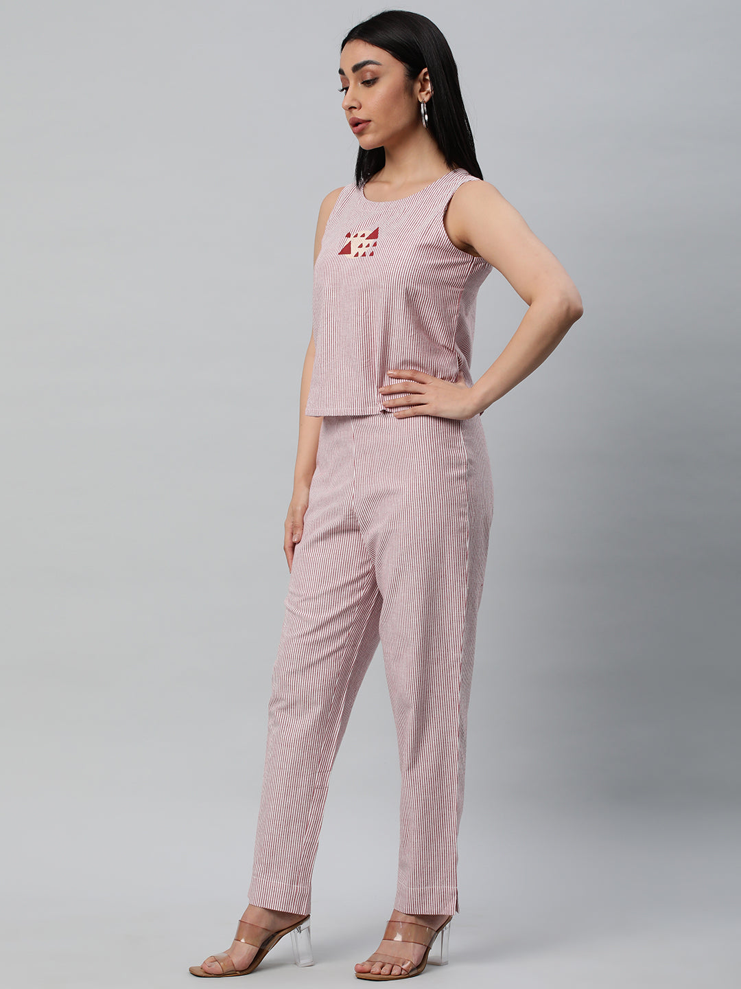 A jacket style 3 pieces co-ord set with shawl collar detail