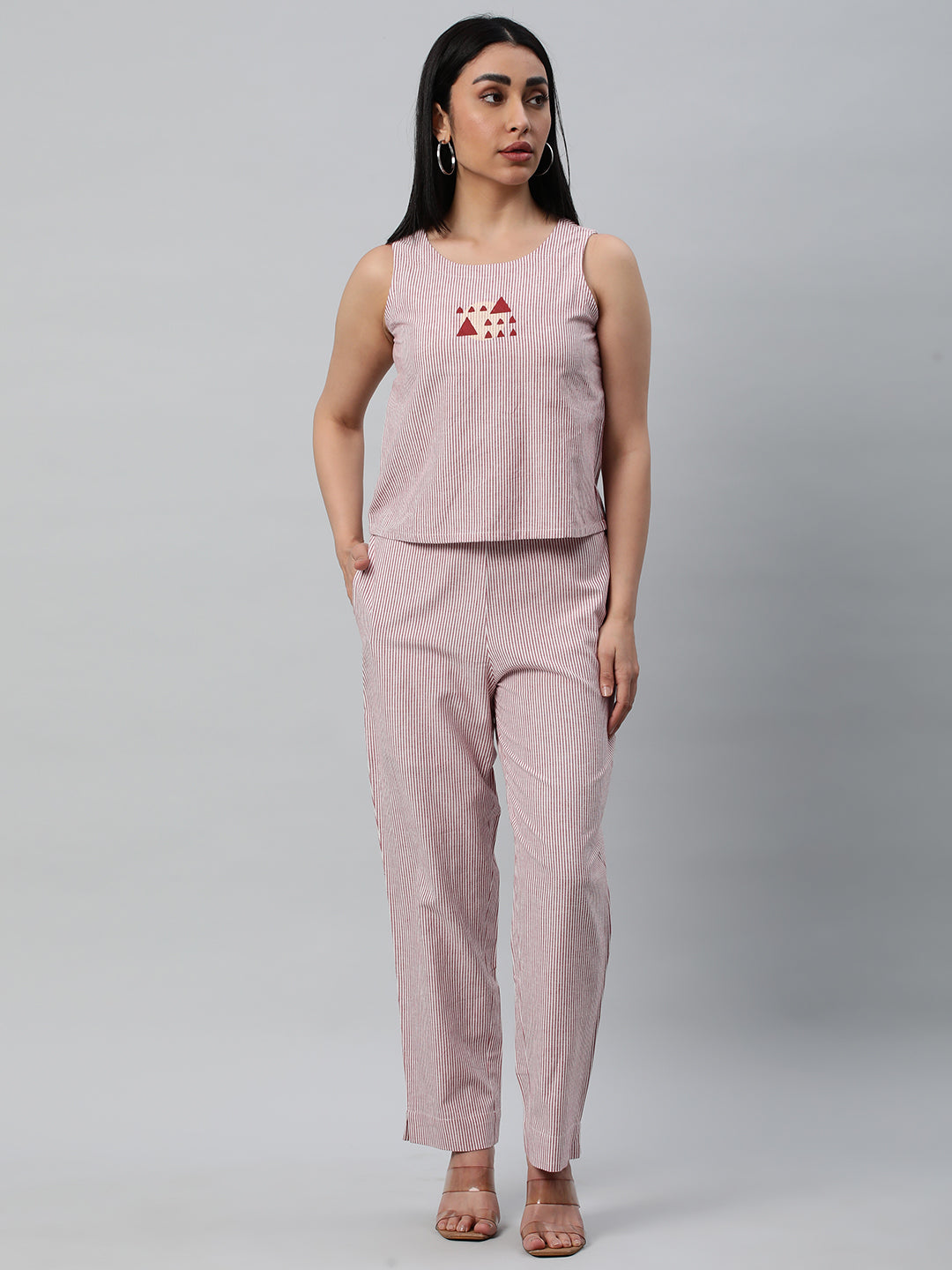 A jacket style 3 pieces co-ord set with shawl collar detail