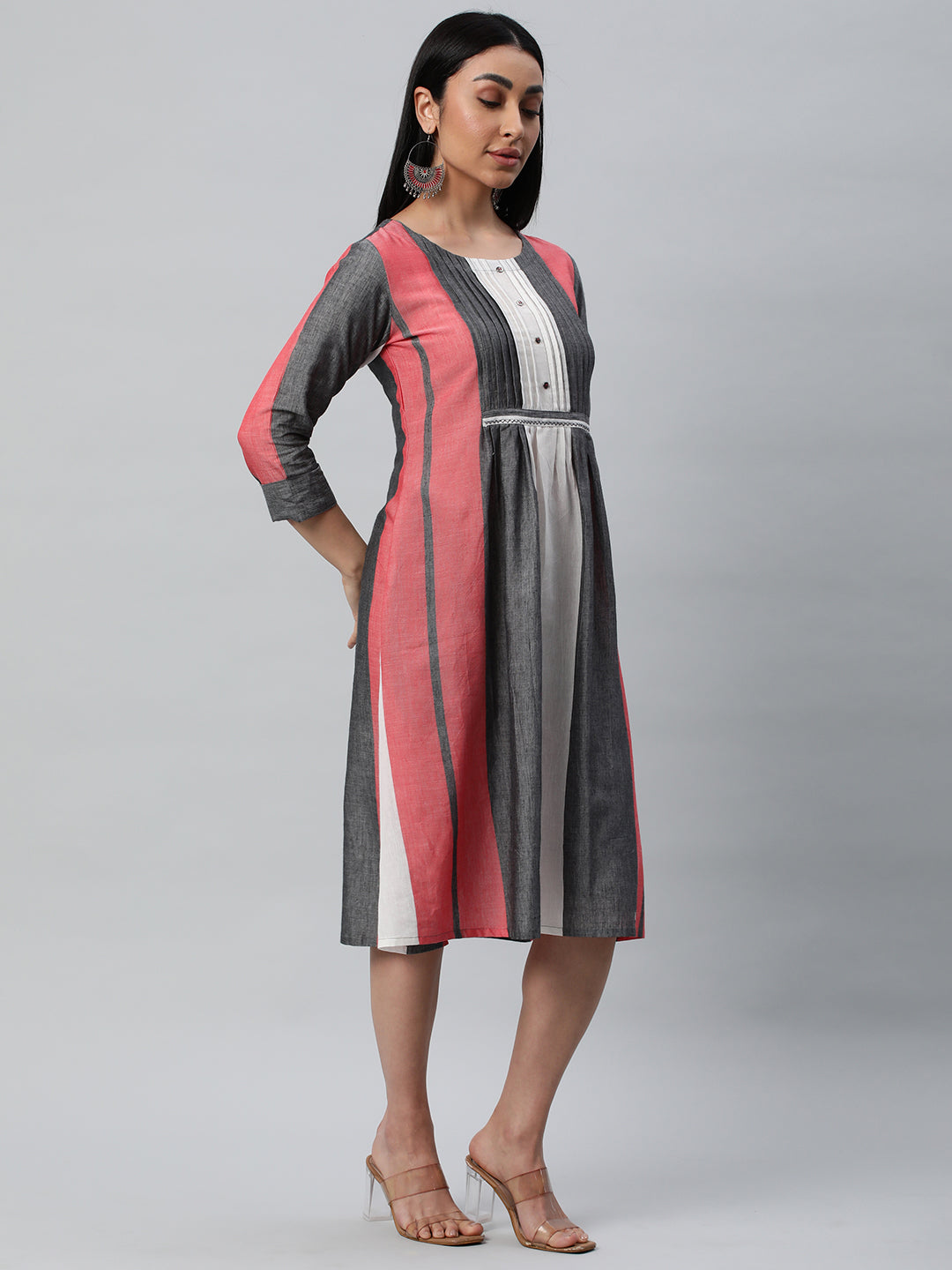 Pleated dress with handwork detailling