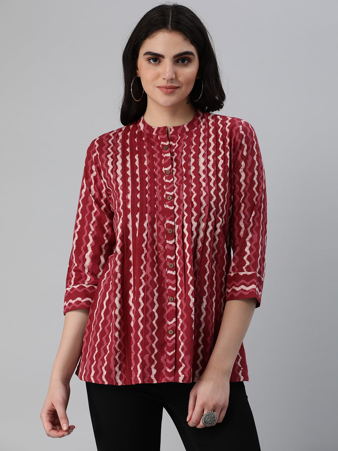 Udaan - Pleated cotton bagru printed top with placket and button