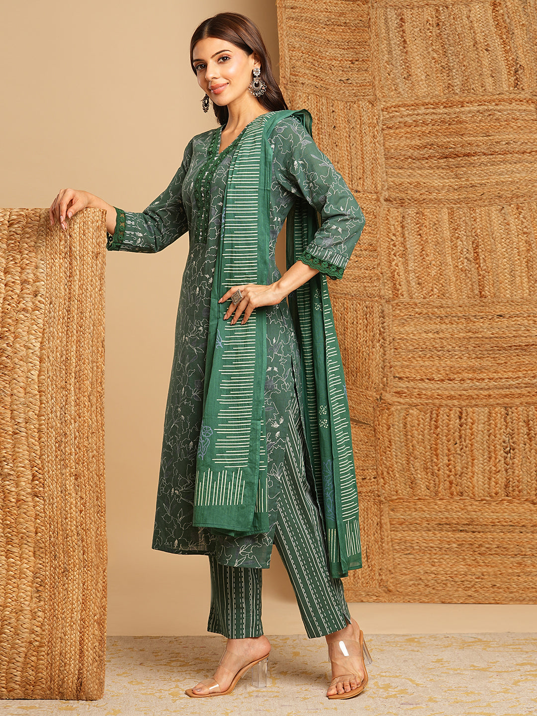 Straight fit kurta with lace around neck and sleeve paired with solid bottom and block printed dupatta
