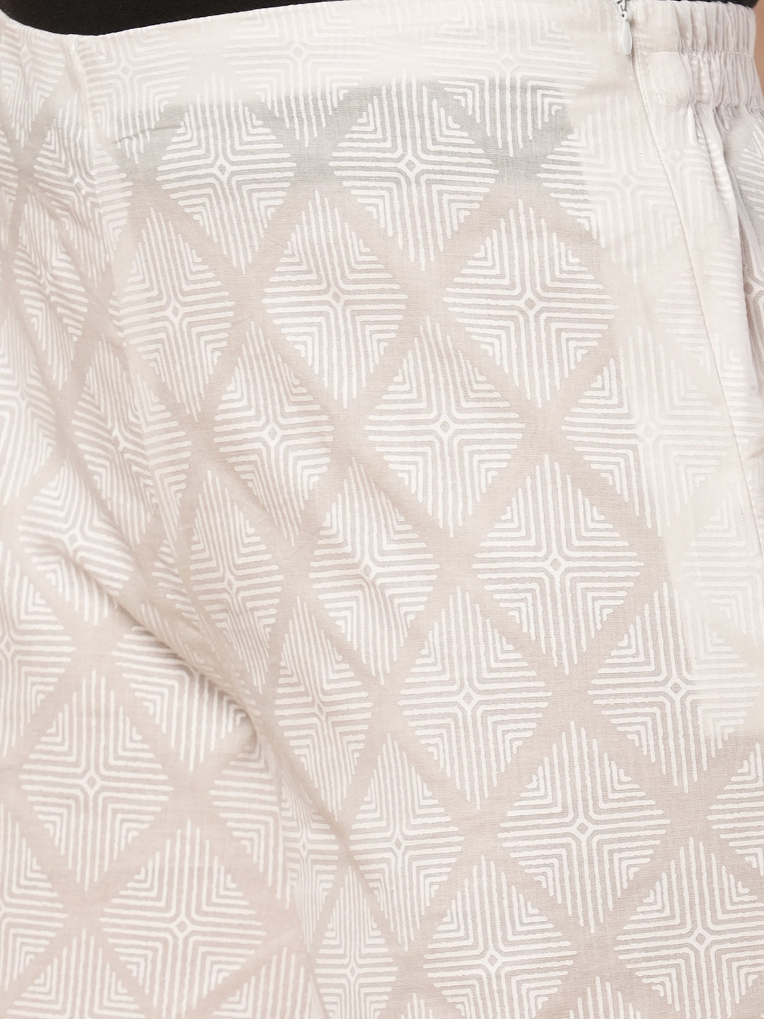 Pure white Cotton palazzo with scallop detailing in hem.