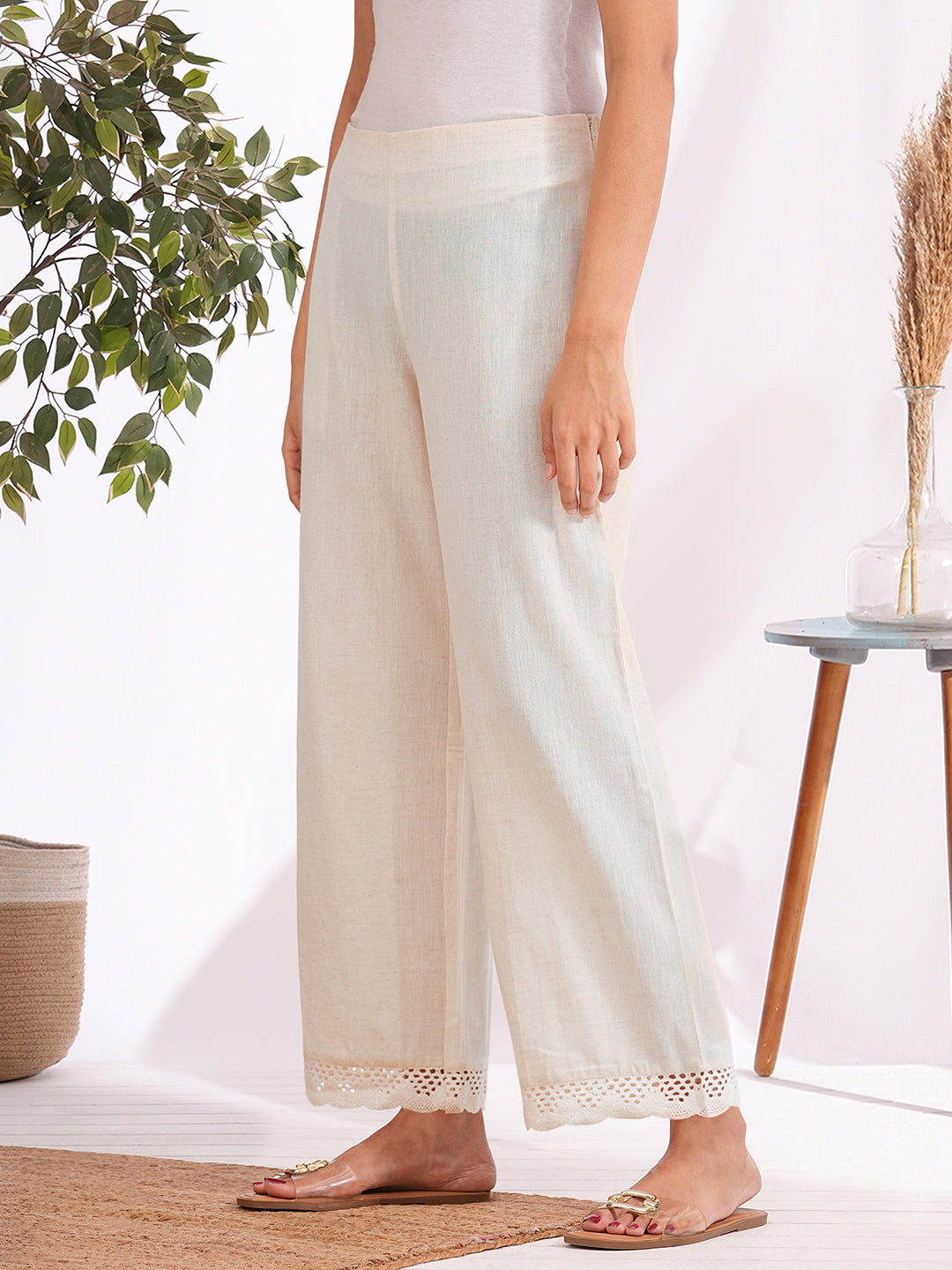 Straight palazzo with crochet lace at the hem (Off White)
