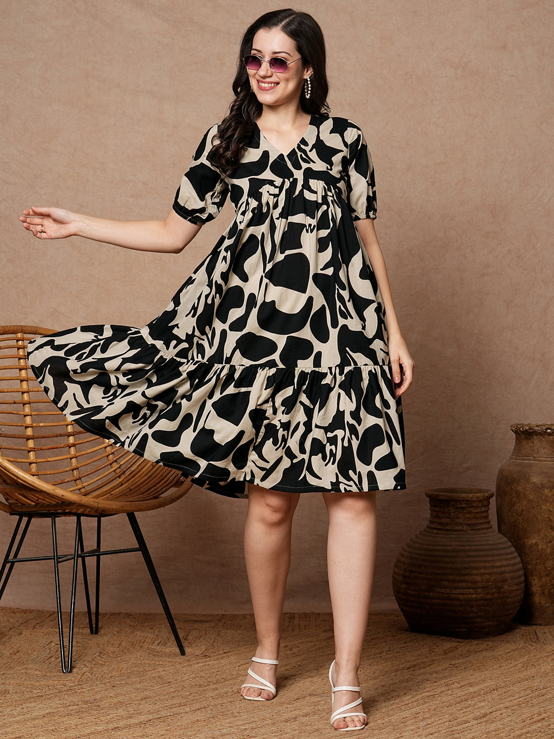 Printed cotton dress with gathering and pocket
