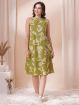 Fit and flare halter neck dress in printed cotton flex with double pockets.