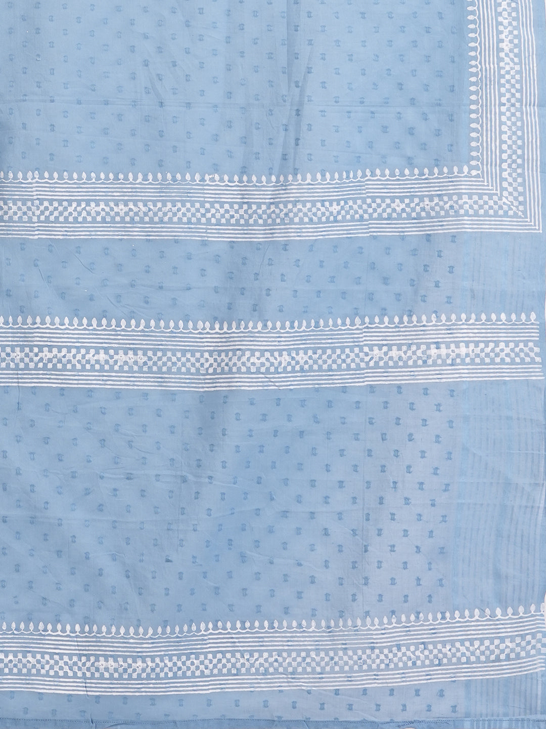 3-piece straight fit suit set mirror worked kurta adorned with a mal block printed dupatta.