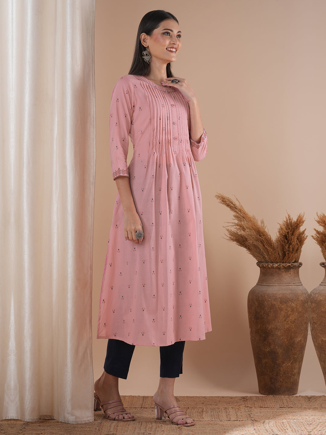 Embroidered cotton dobby kurta with pleating and an in seam pocket