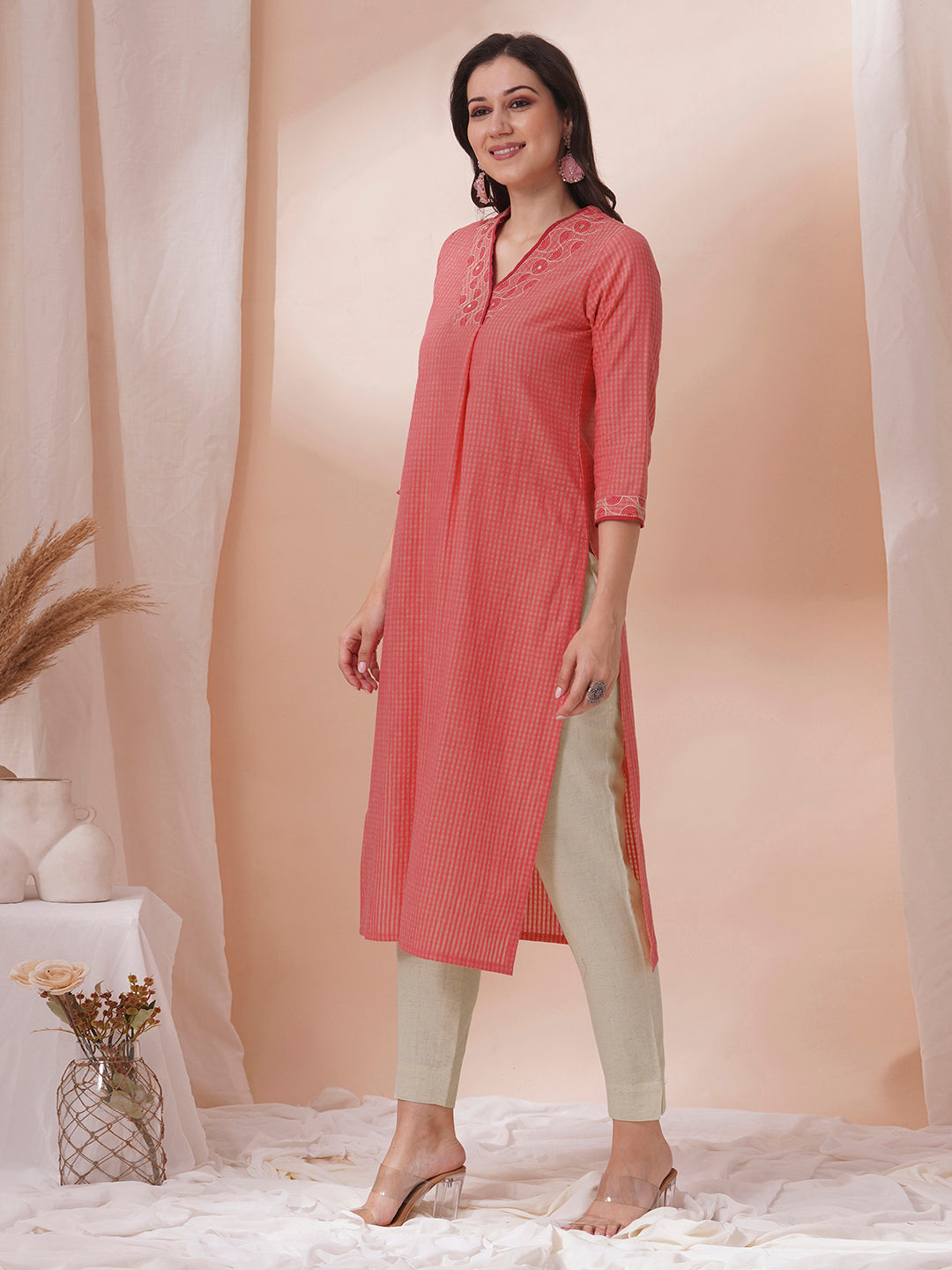 Straight fit kurta in checkered cotton fabric with embroidery and an on fold pleat.