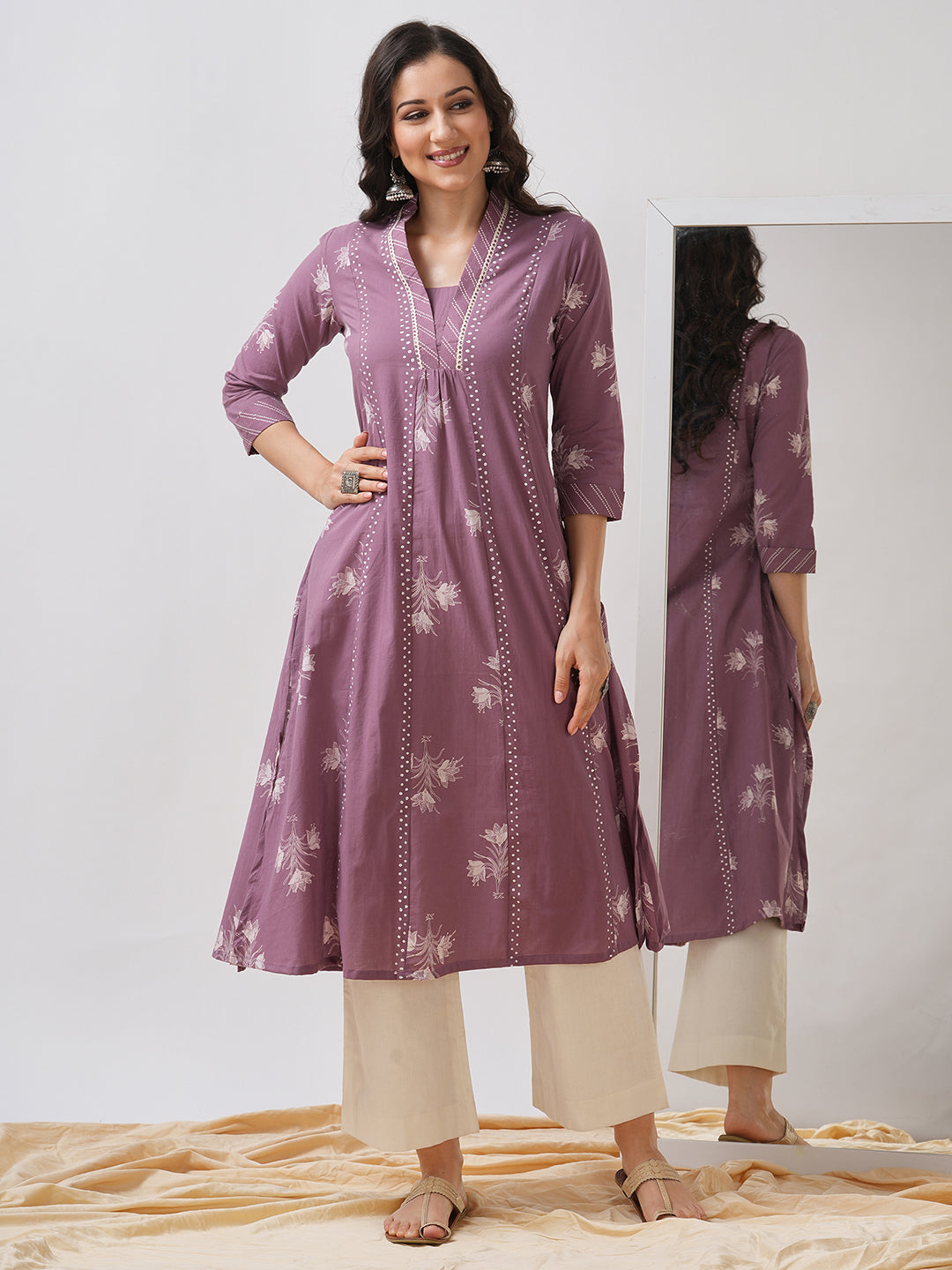 Women's Printed A-Line Kurta with V-Neck & 3/4th Sleeves.