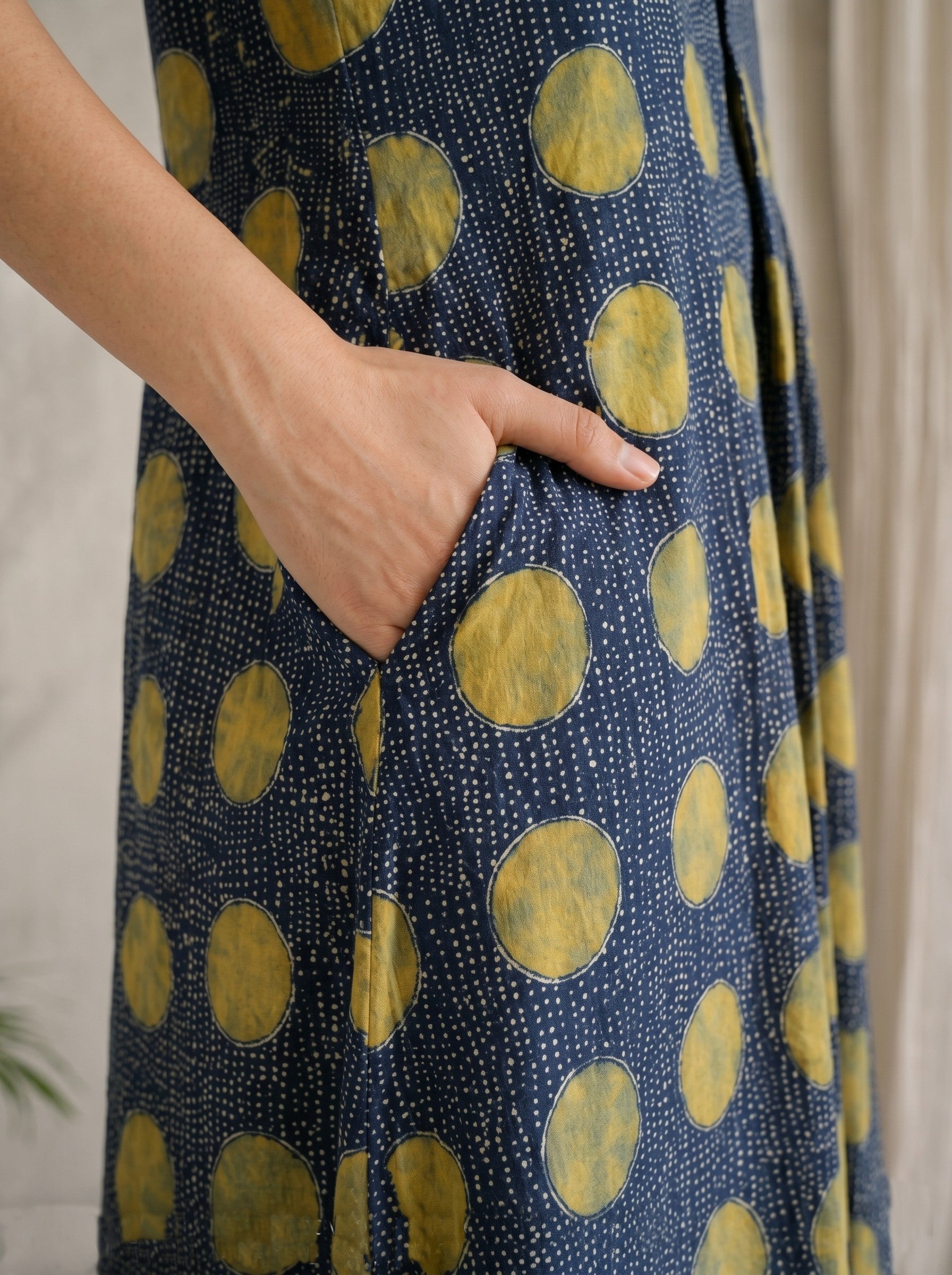 JOYLAND-Printed A-Line Flex Dress with Front Tucks, Notch Collar and Roll-Up Sleeves.