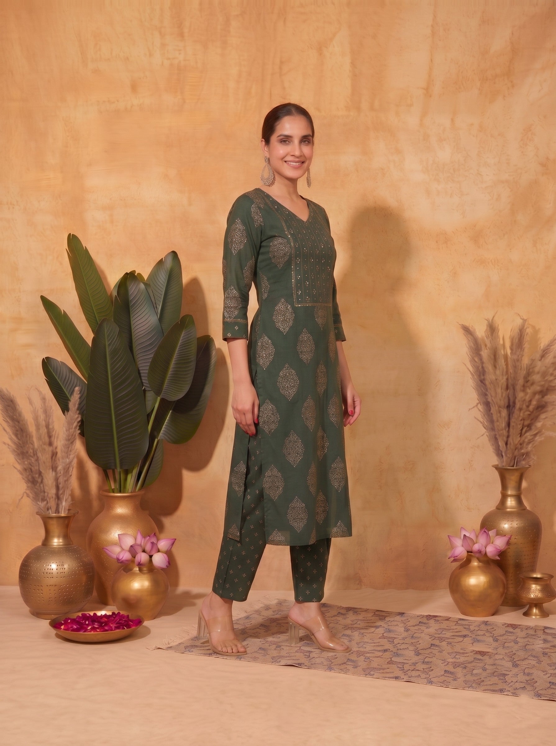 Ready-to-Wear Straight Doby Cotton Printed Kurta Suit Set with Hand Block Dupatta.(Green)