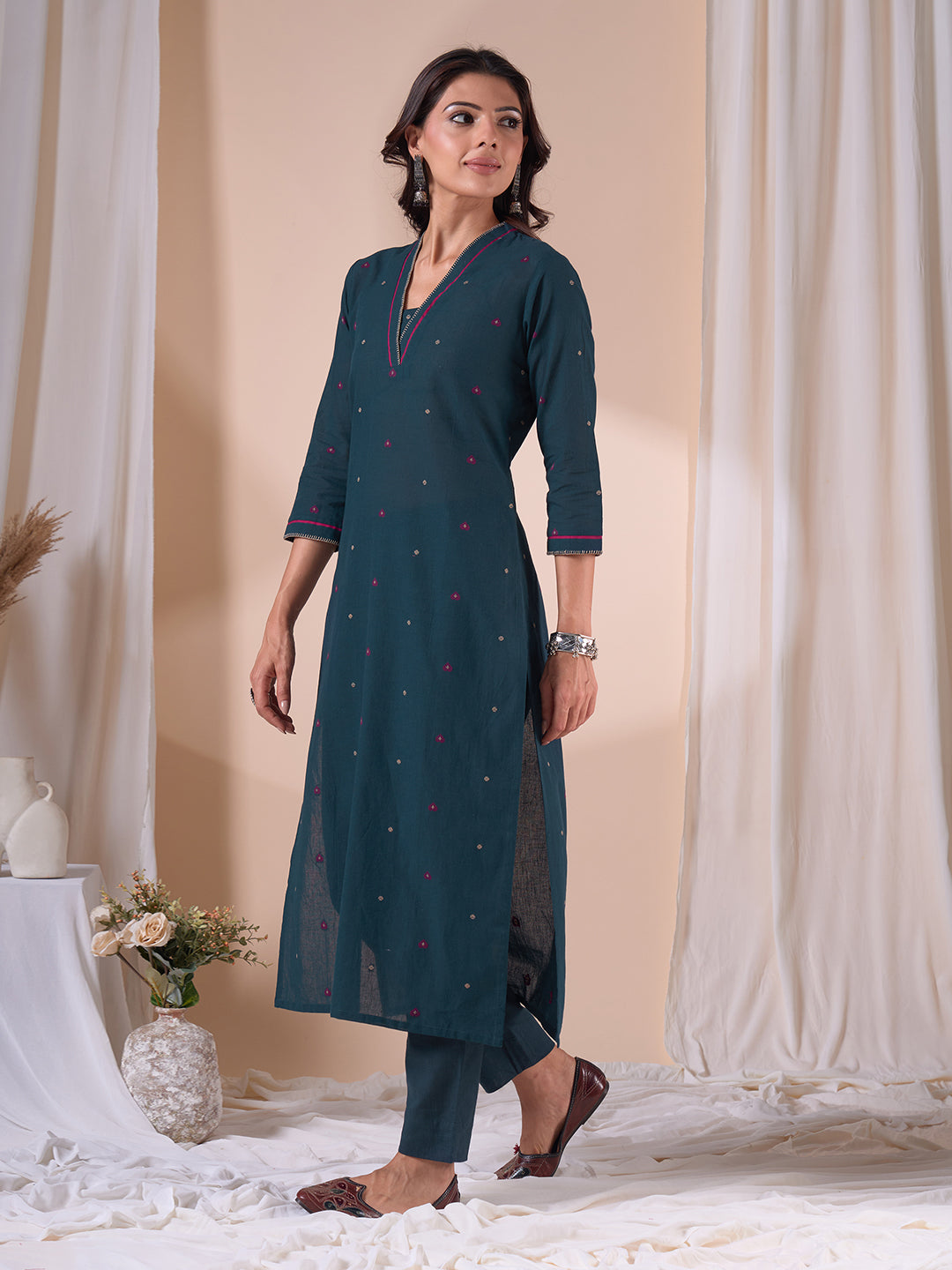 Straight Fit Cotton Dobby Kurta with Handwork and Contrast Selvedge Neckline.