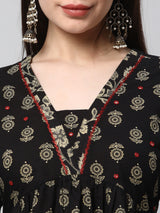 Printed cotton kurta with gathering and hand embroidery