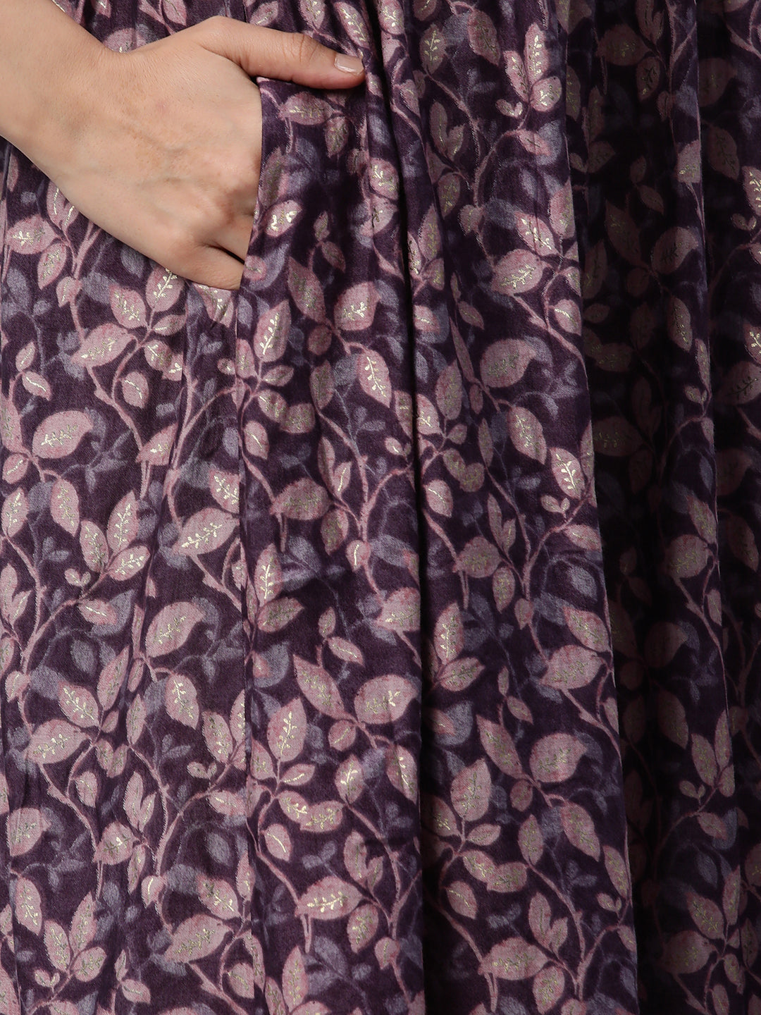 Party Edit- V-neck kurta with gathers at empire line along with the lace detail