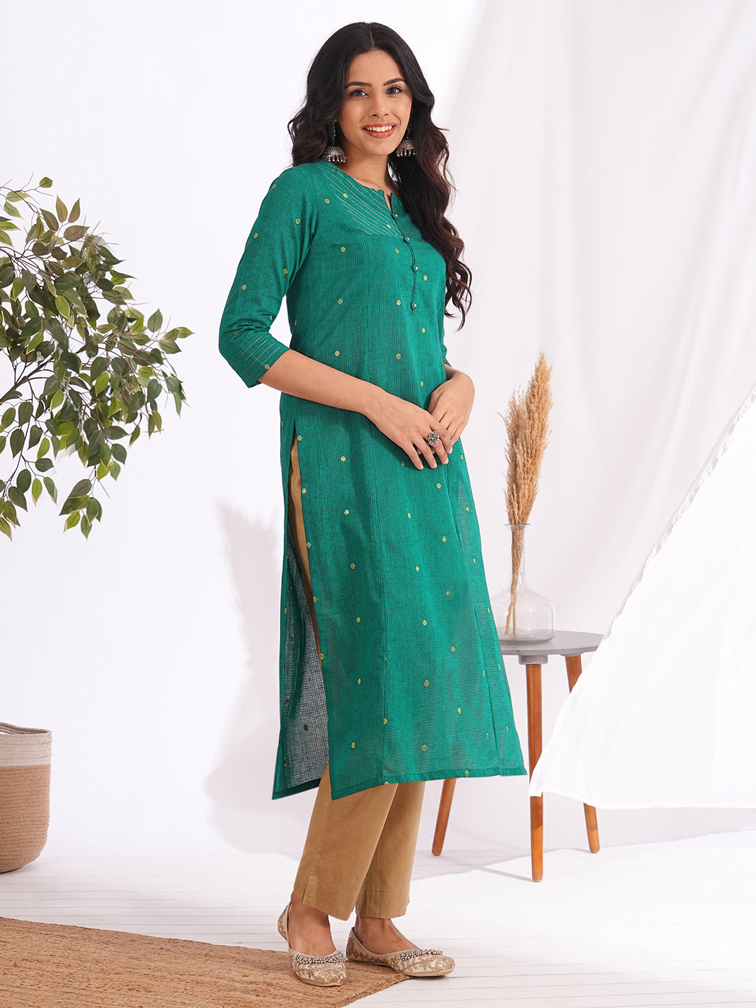 Straight fit textured cotton kurta with woven Zari dots and hand embroidery detailing