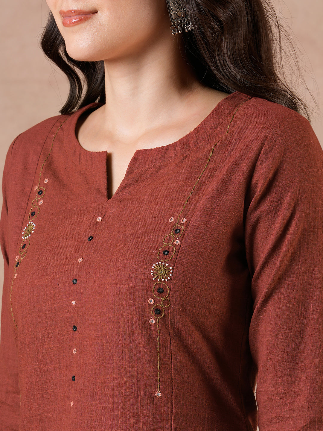 Straight Fit Cotton Kurta with Handwork & Kalamkari Trim Detail.
