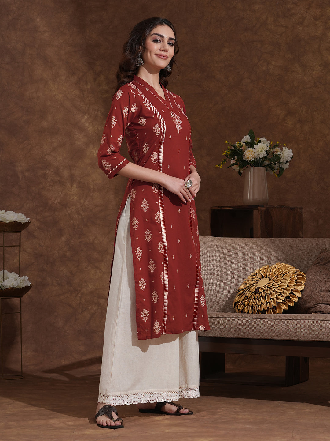 Straight fit shoulder princess kurta with block print on centre panel and sleeves.