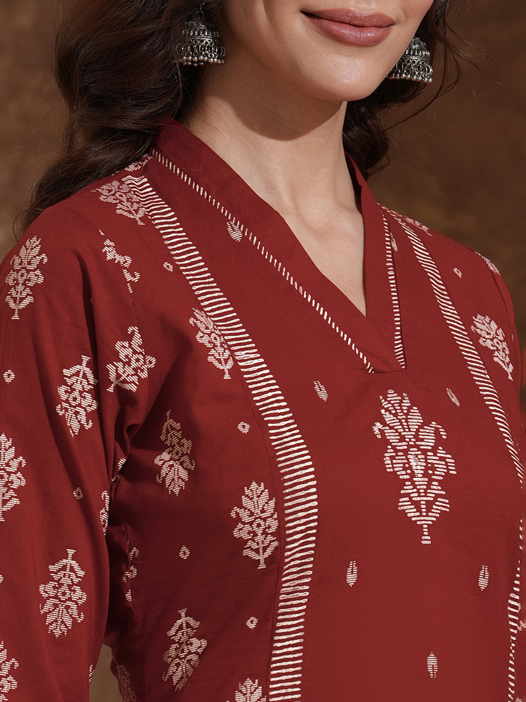 Straight fit shoulder princess kurta with block print on centre panel and sleeves.