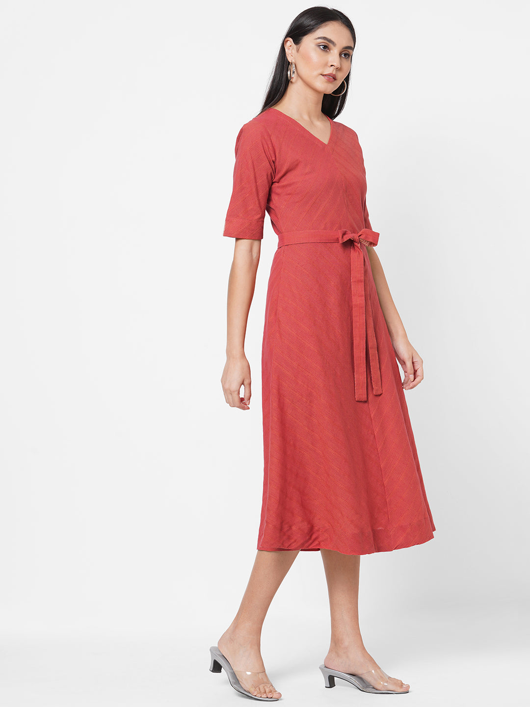 Cotton woven dress with belt