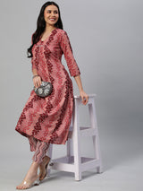 Udaan - A line printed cotton kurta set with V neck and gathering detail