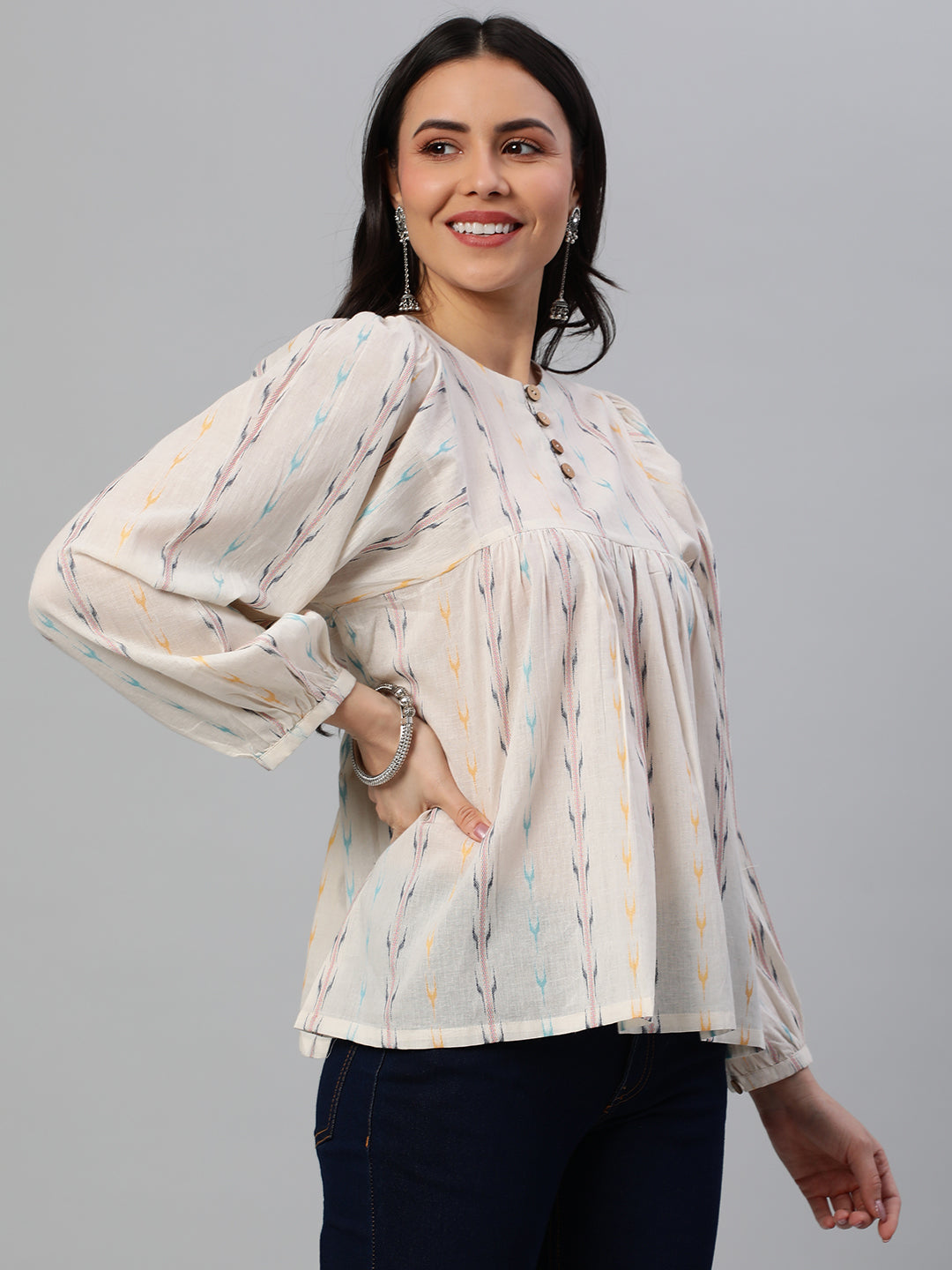 Flared cotton top with gathering detail on sleeve