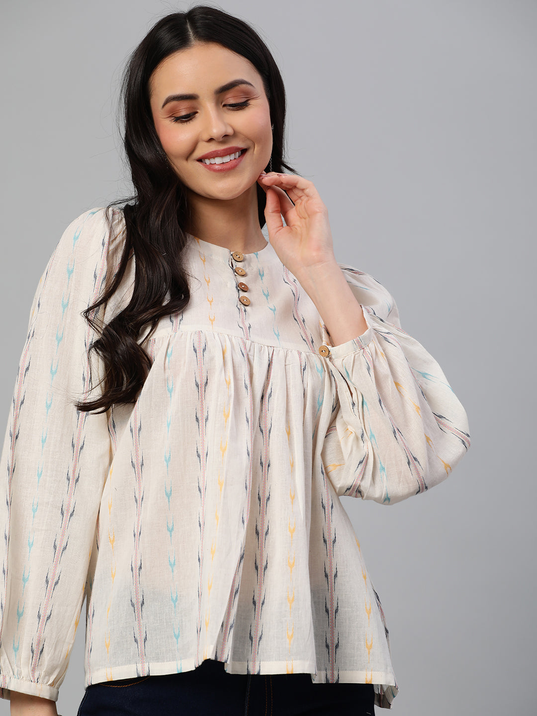 Flared cotton top with gathering detail on sleeve