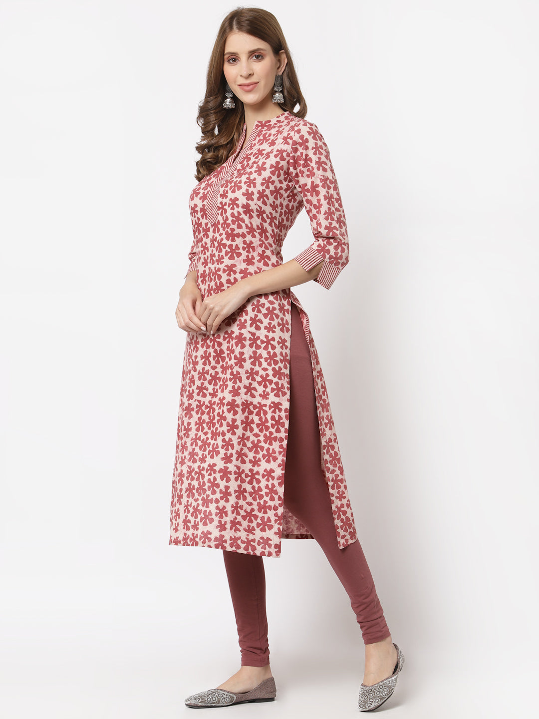 Udaan - Straight fit cotton kurta with collar and hand work