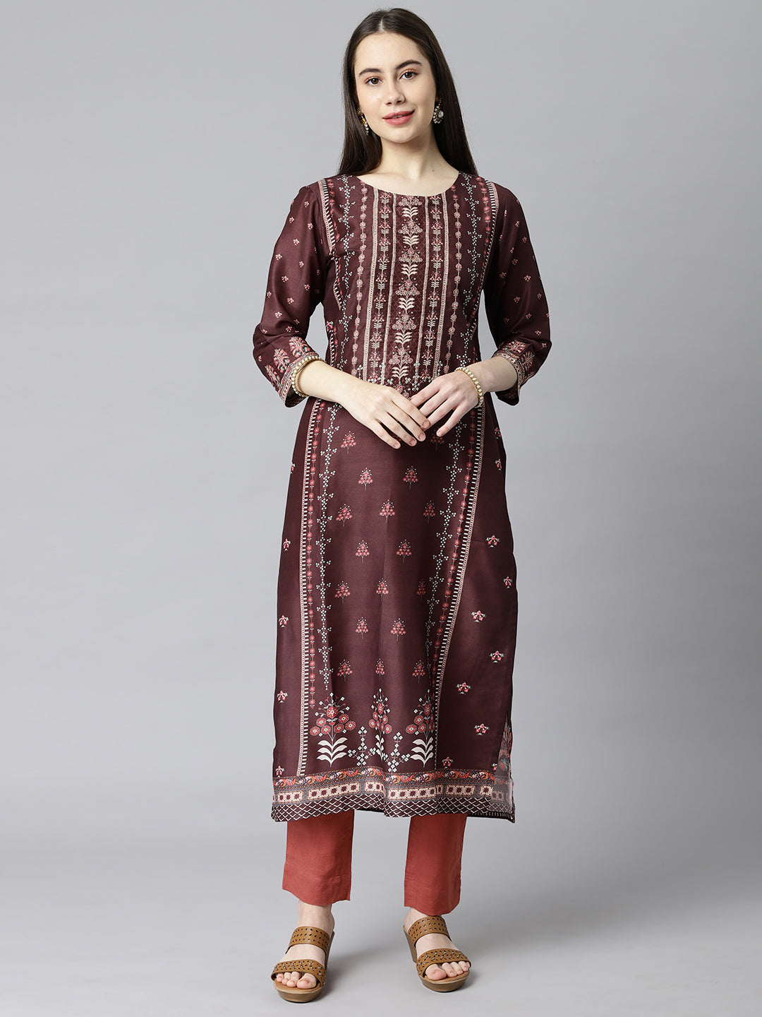 Party Edit- Straight fit printed kurta with embroidered neck