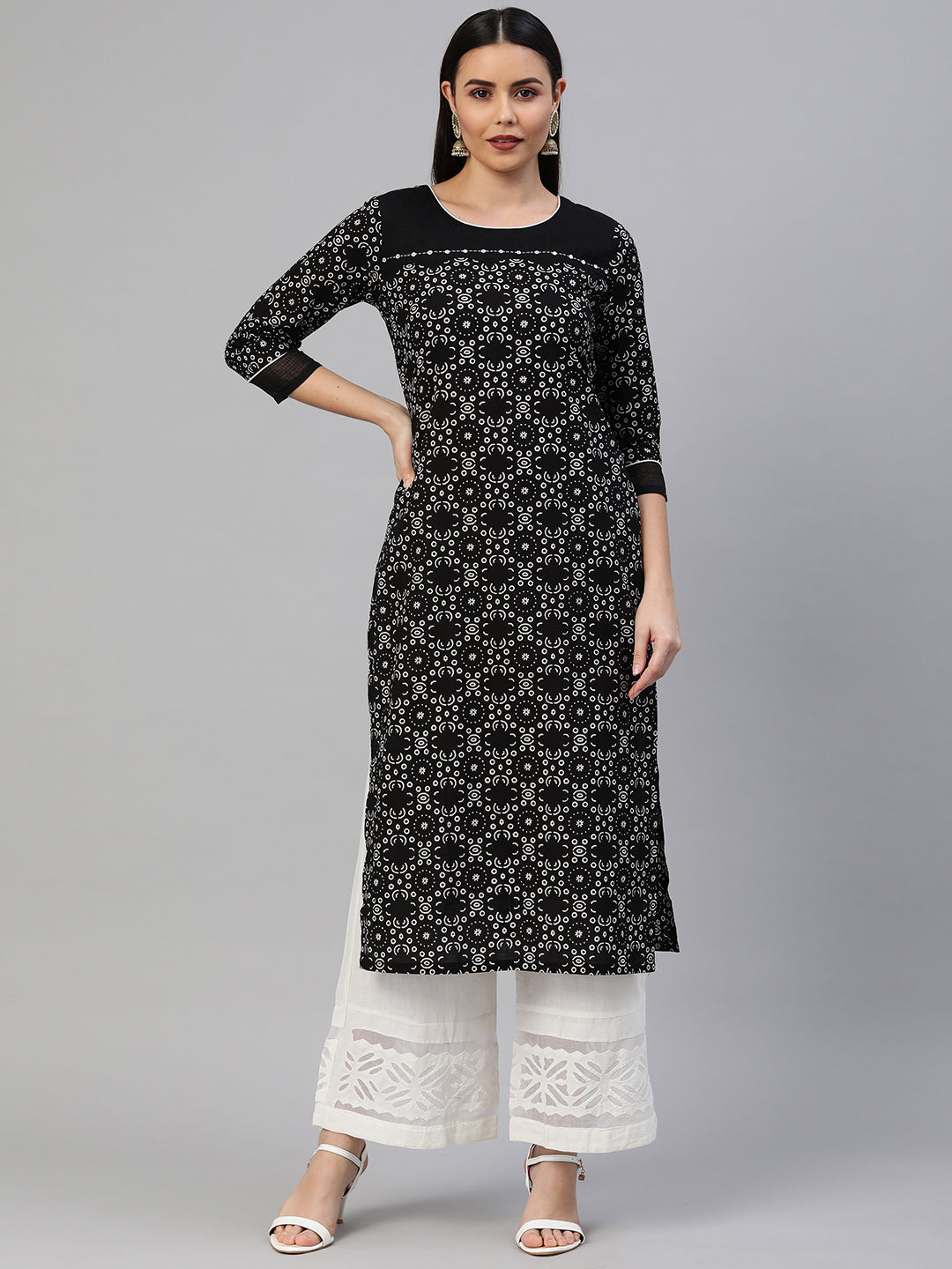 Straight fit cotton printed kurta with handwork detailing
