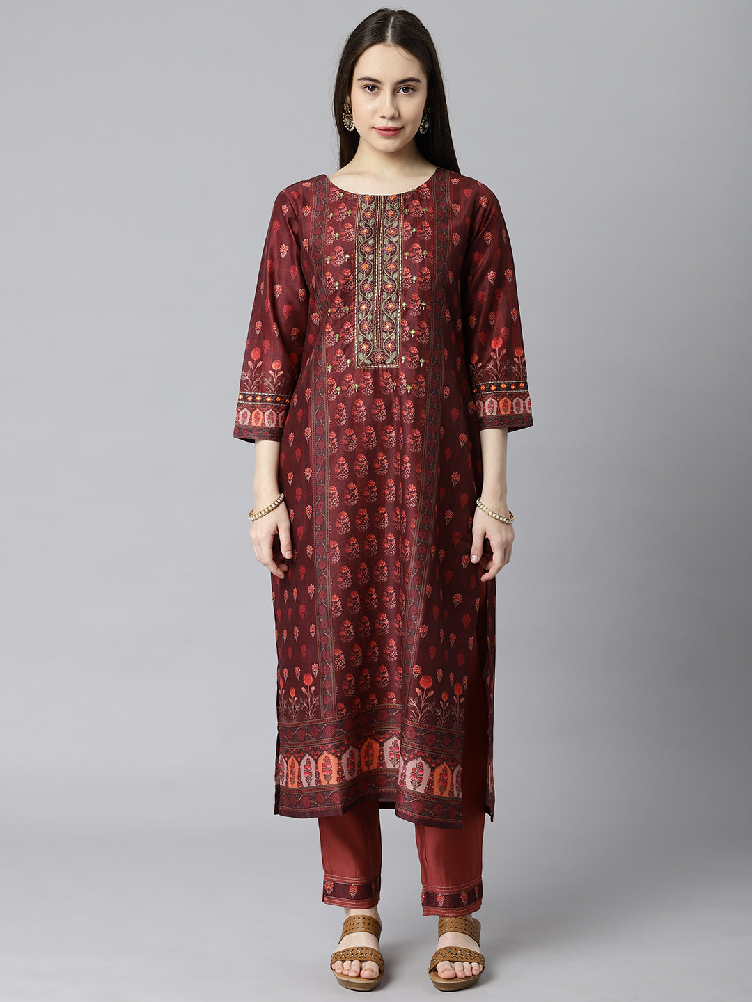Party Edit- Striaight fit printed kurta with embroidered neck paired with pant