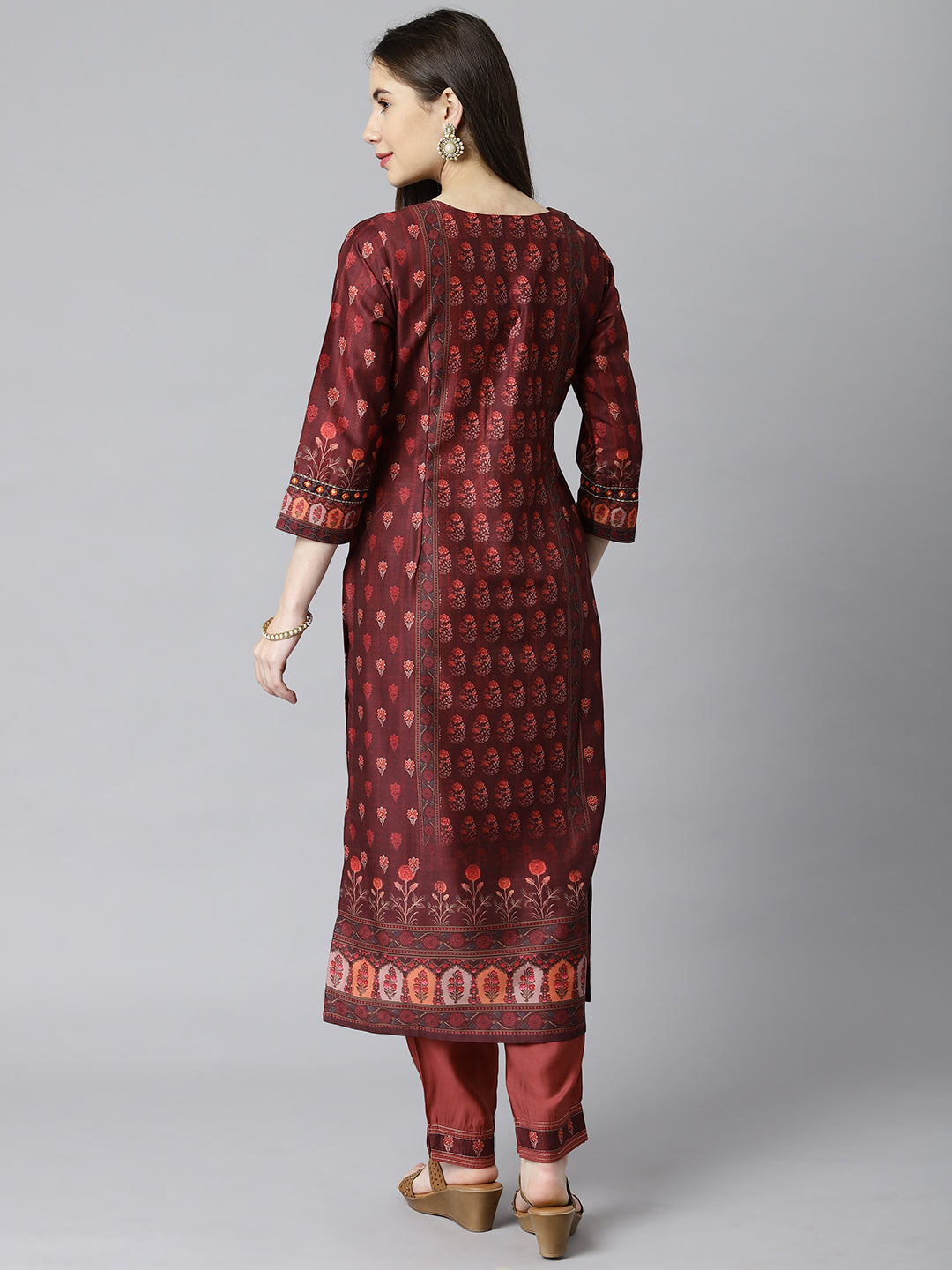 Party Edit- Striaight fit printed kurta with embroidered neck paired with pant