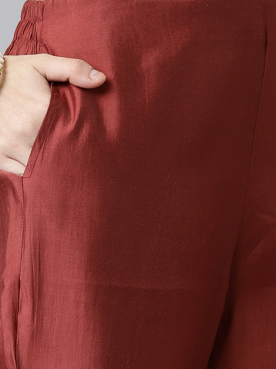 Party Edit- Striaight fit printed kurta with embroidered neck paired with pant