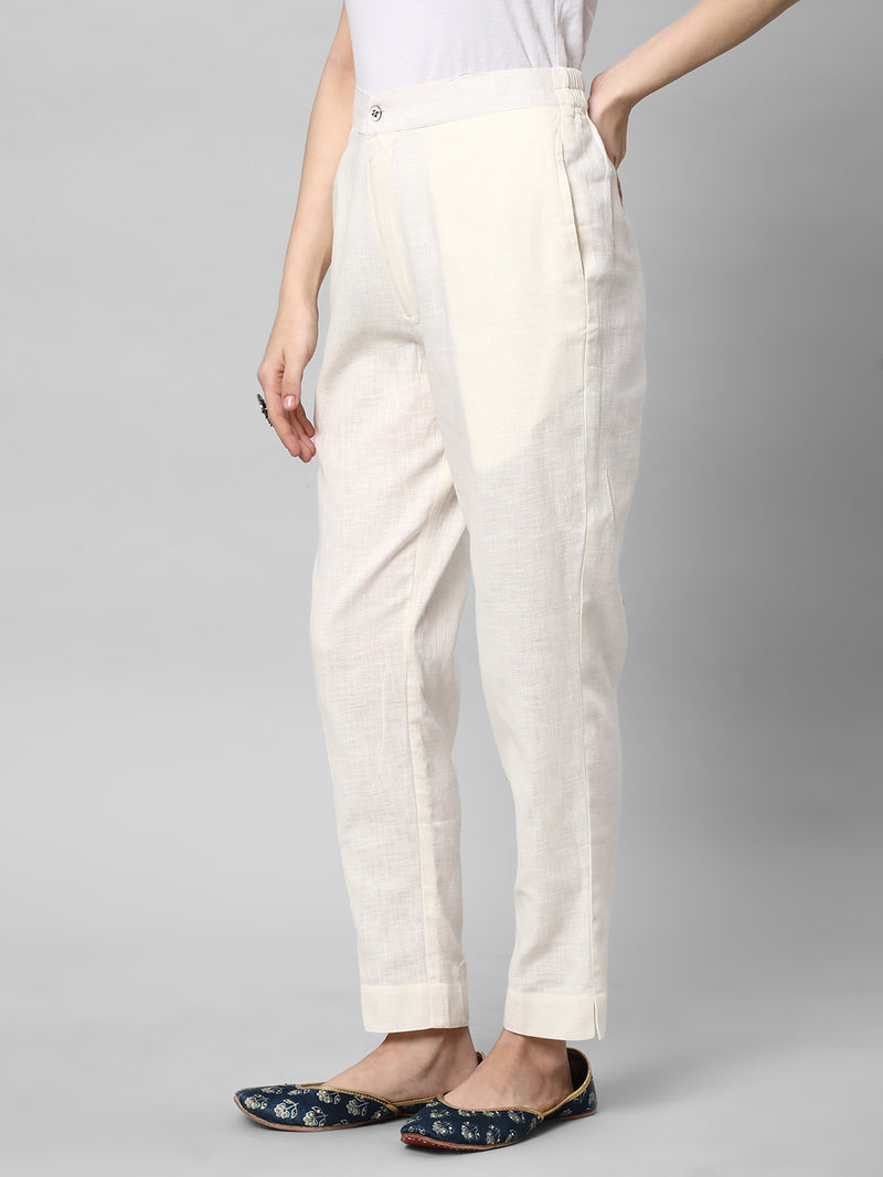 A Off-white ankle length cotton linen pant with plain belt in front.