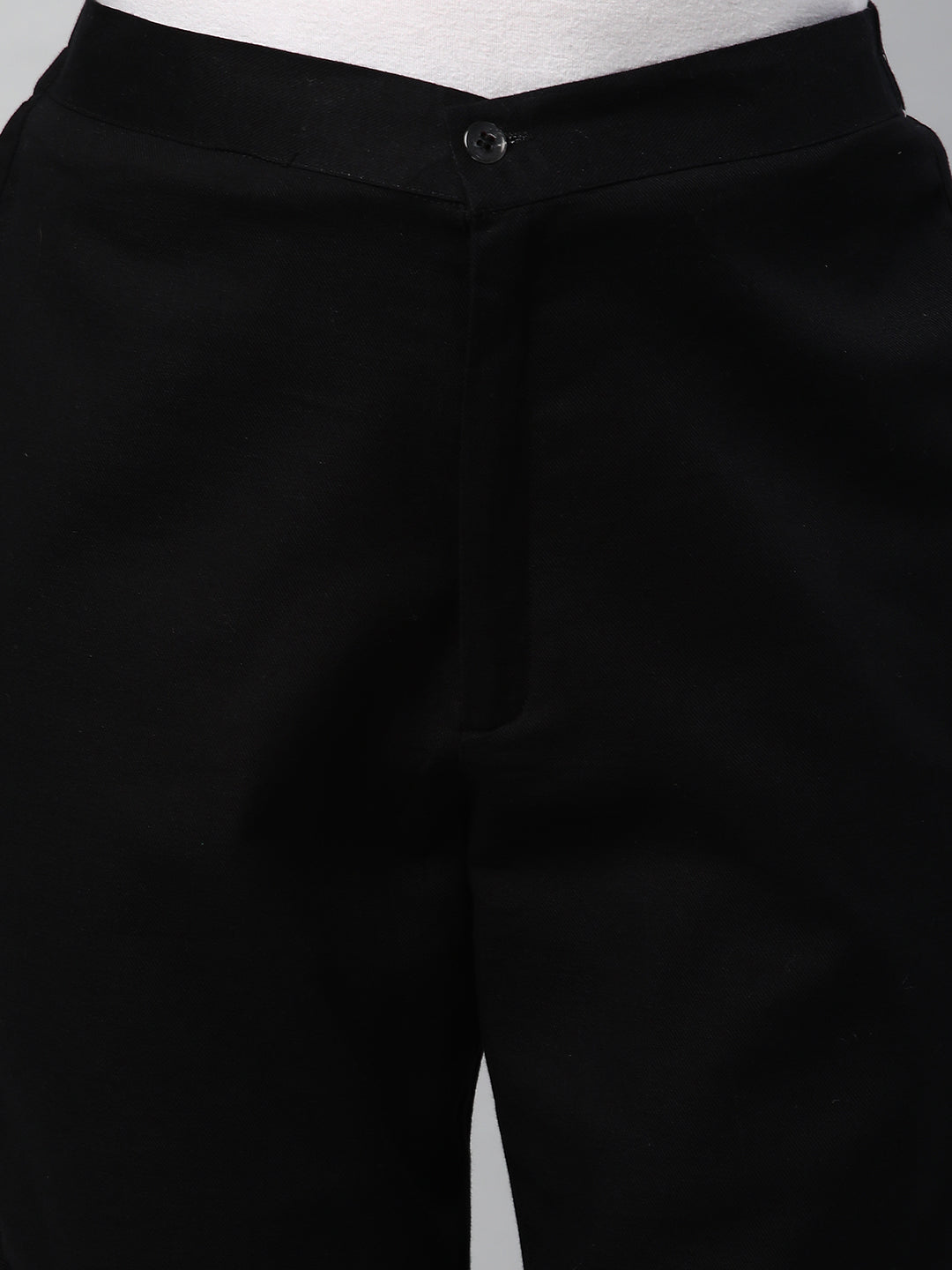 A Black ankle length coton linen pant with plain belt in front