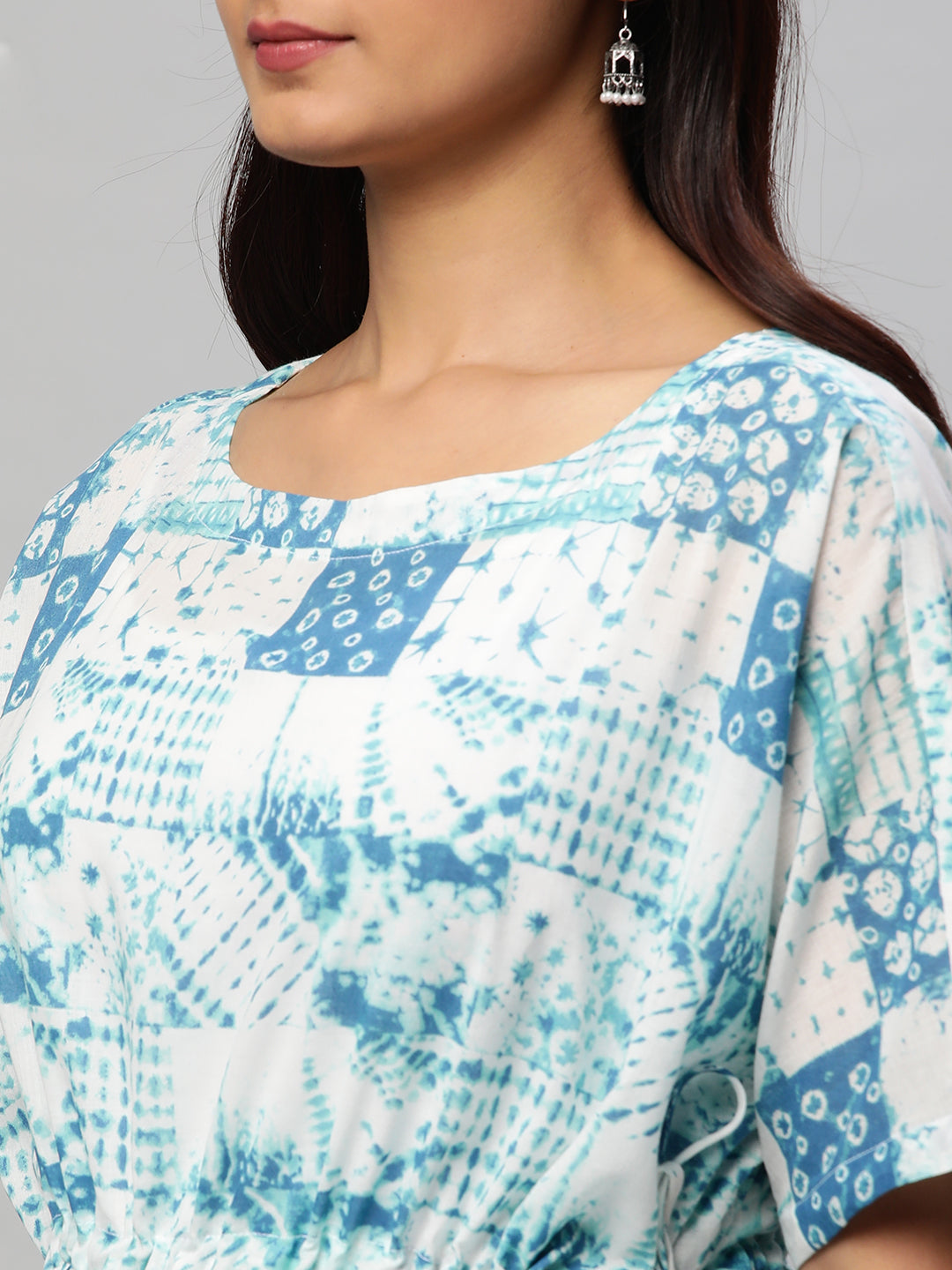 Printed co-ord set with knot detailling on the waistline