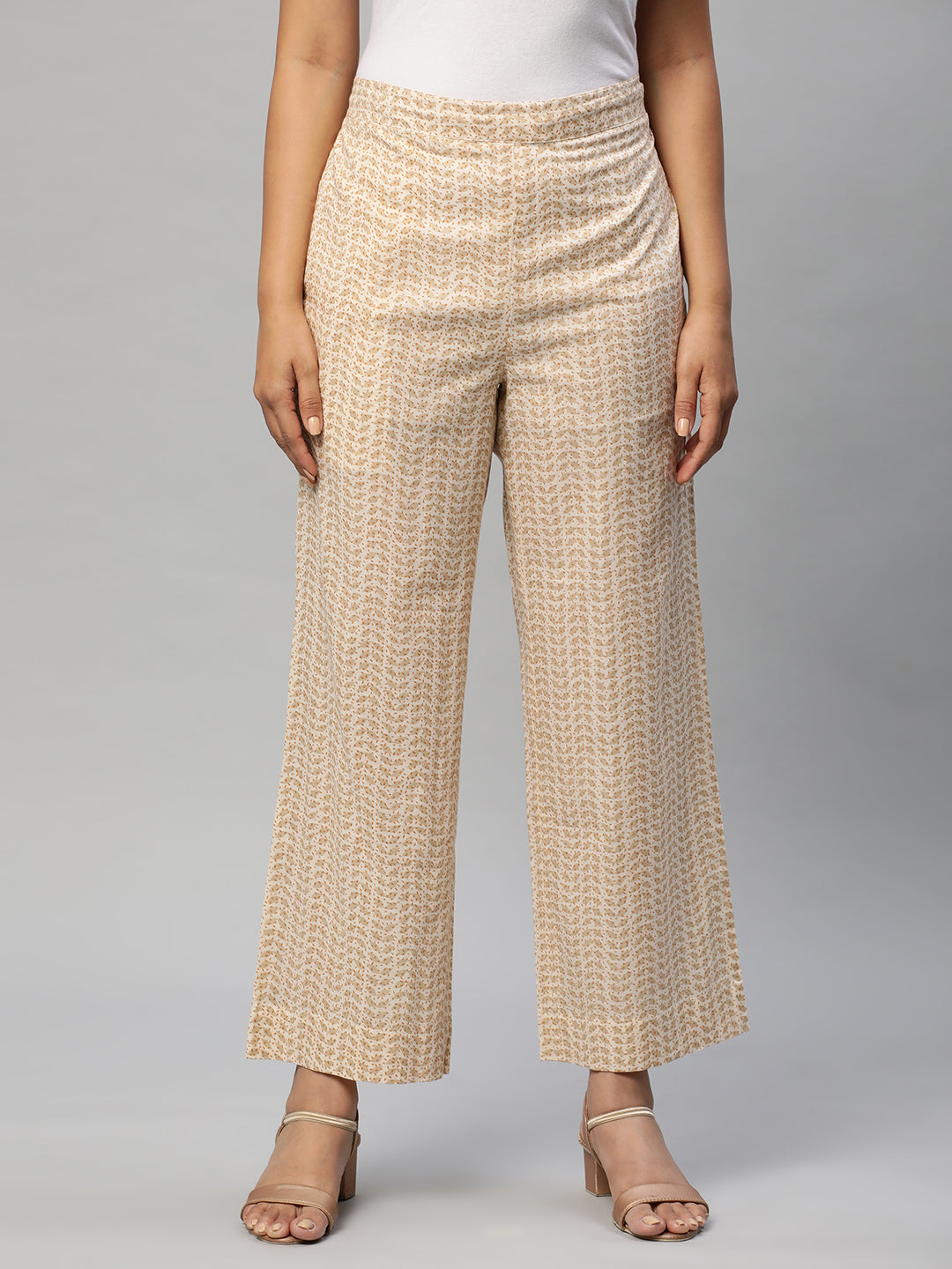 A printed co-Ord with the scrunching detail at waist