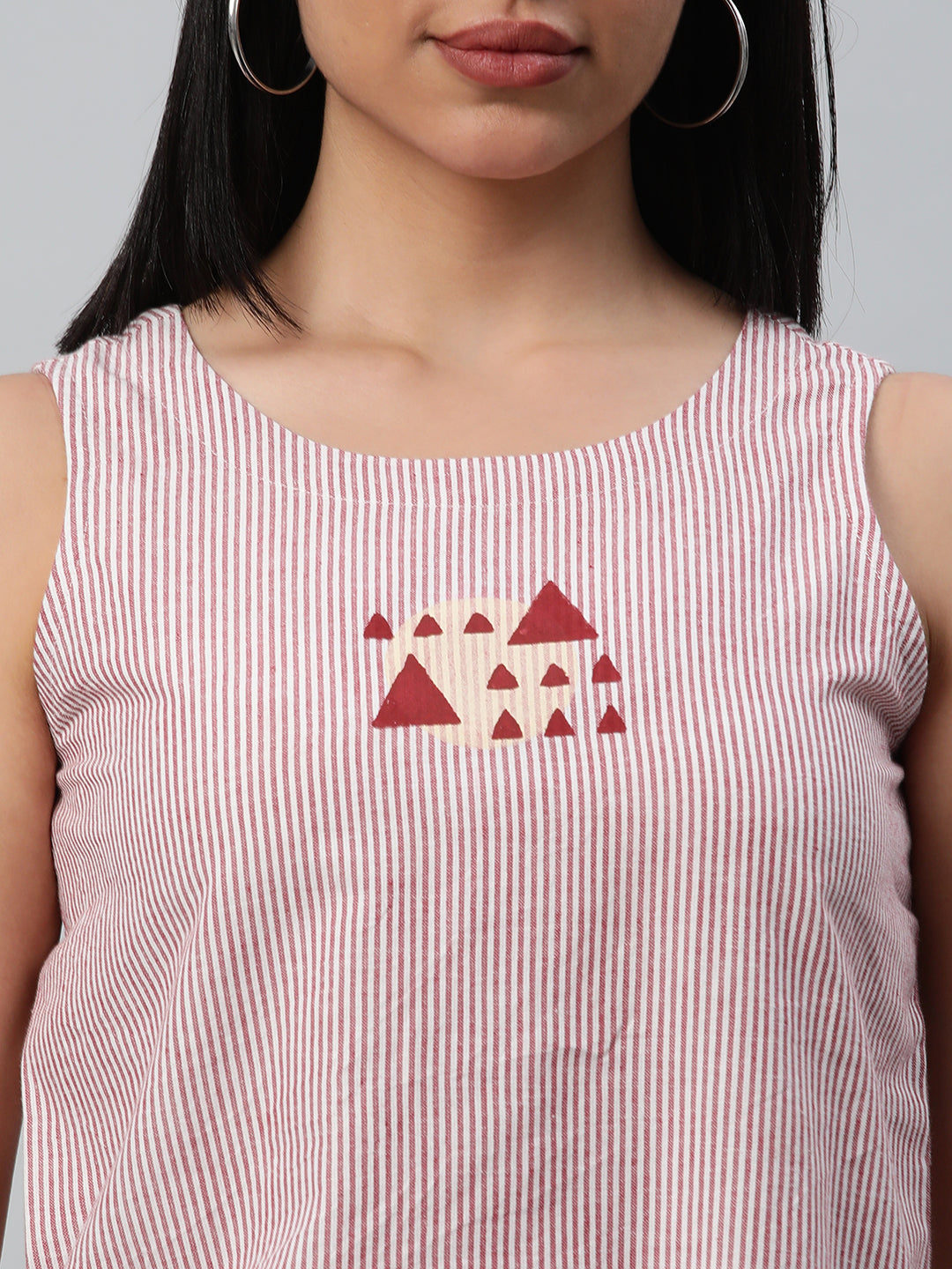 A jacket style 3 pieces co-ord set with shawl collar detail