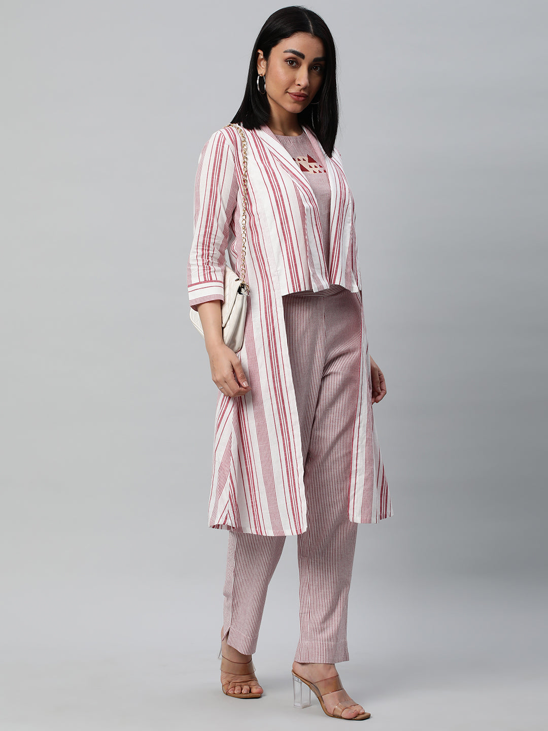 A jacket style 3 pieces co-ord set with shawl collar detail