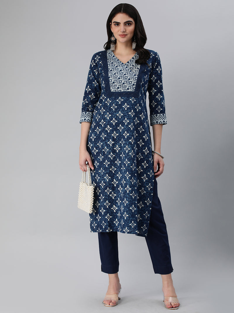 Udaan - Straight fit cotton kurta with detailing of schiffli border around yoke.