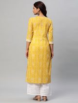 Straight fit cotton kurta with embroidered neck.