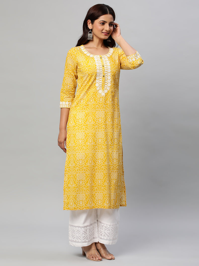 Straight fit cotton kurta with embroidered neck.