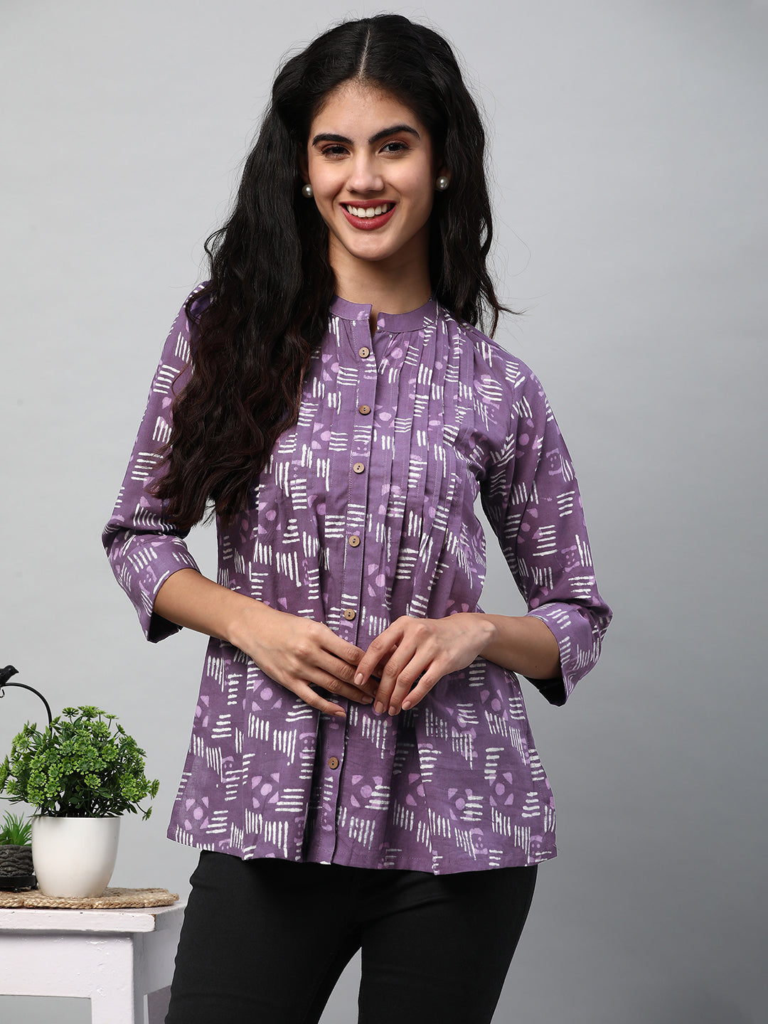 Pleated cotton bagru printed top with placket and button