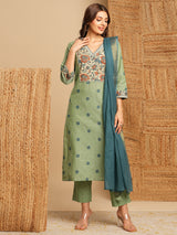 Straight kurta with floral printed yoke highlighted with handwork paired up with self color pants and contrasting dupatta.